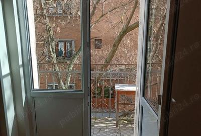 Spațiu comercial, de 62 mp, în P-ța Unirii