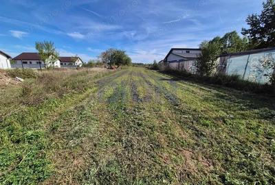 Teren de 2880 mp, în Izvorani