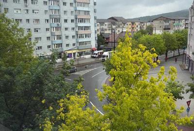 Apartament cu 3 camere decomandat în Central - 8
