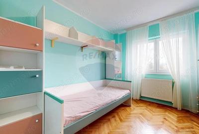 Apartament cu 3 camere decomandat în Județean - 2