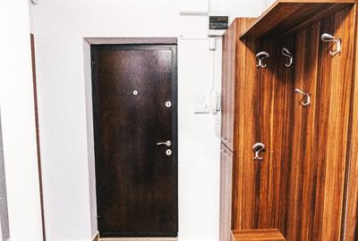 Decebal ,Calea Calarasilor  ,  3 minute metrou Piata Muncii - 9