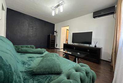 Apartament cu 3 camere decomandat în Podu Roș - 1
