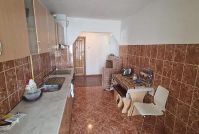Apartament cu 3 camere decomandat în Central - 10