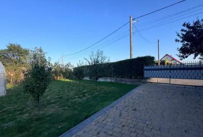 Casa individuala cu garaj si foisor, centru- Horodnic de Sus - 1