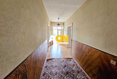 Casă individuală cu 4 camere cu Canalizare în Central - 11