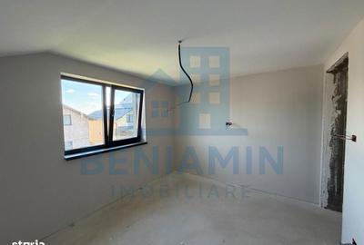 Casă cu 4 camere în Șimnicu de Jos - 13