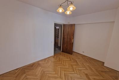Apartament cu 3 camere decomandat în Universitate - 11
