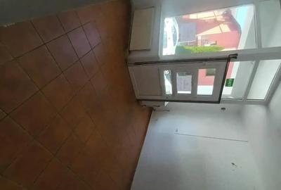 Spațiu comercial, de 35 mp, în Județean - 4
