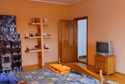 Casa cu etaj str.Calea Nationala zona Bazar - 6
