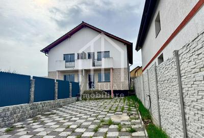 Duplex cu 3 camere cu Canalizare în Cristian - 1