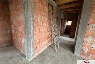 Vanzare casa la rosu in Sard - 6