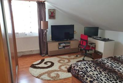 APARTAMENT 3 CAMERE,DECOMANDAT,TATARASI, BLOC 2010 - 4