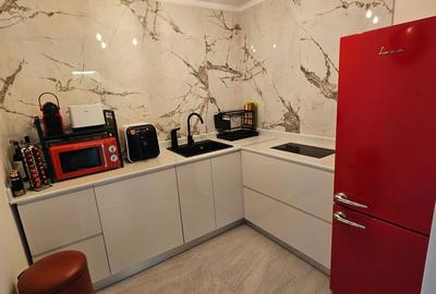 Apartament cu 3 camere decomandat în Central - 2