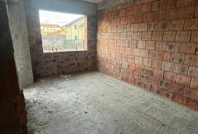 Propietar - Garsonieră de vânzare – 37 mp utili - bloc nou – parter– parcare sub - 5