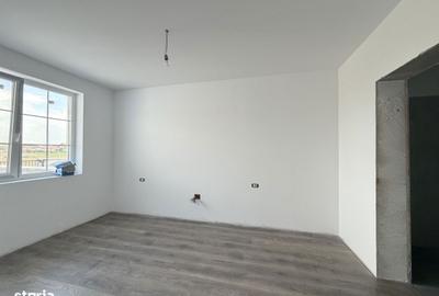 Casă cu 3 camere în Moșnița Nouă