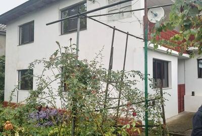Casă cu 4 camere în Săvinești - 7
