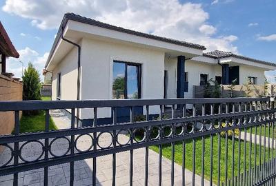 Casă cu Teren 320 Mp în Moșnița Nouă