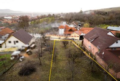 Teren intravilan de 2291 mp, în Nord-Vest - 2