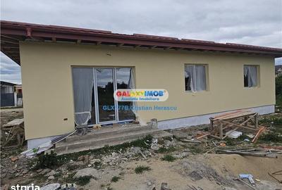 Casă cu 4 camere cu Teren 500 Mp în Tărtășești