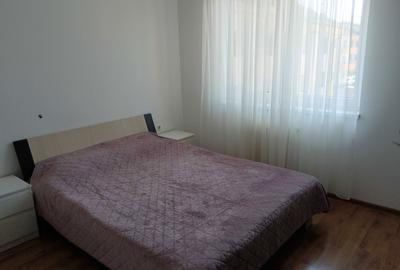 Apartament cu 2 camere decomandat în Tractorul - 8