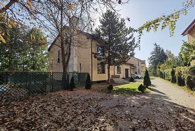 Casă individuală cu 8 camere cu Canalizare în Pipera