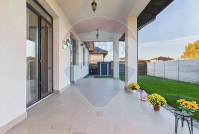 Casa / Vila cu 4 camere de vanzare - 16