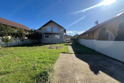 Casă cu Teren 500 Mp în Central - 2