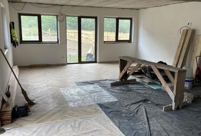 Casă cu 4 camere în Central - 6