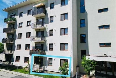 Apartament cu 2 camere decomandat în Tractorul