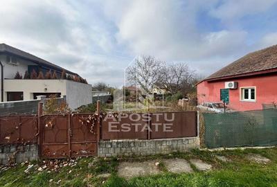 Teren 432 mp, cu utilitati,intravilan, zona Plopi - 1