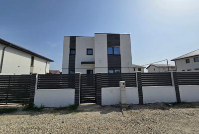 Vila de vanzare Com. Brceni - 150 m bd. 1 mai - Dormitor Matrimonial cu dressing - 2