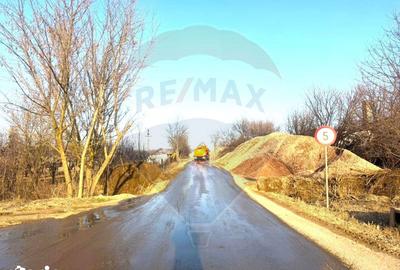 Teren de 4956 mp, în Calea Bârladului