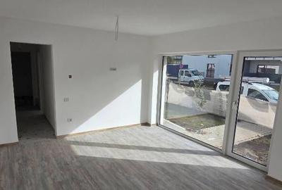 Garsonieră decomandată în Tractorul - 10