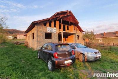 Casă cu 6 camere în Plopșoru - 1