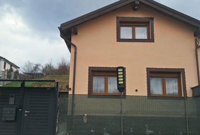 Casă cu 4 camere decomandat în Exterior Vest - 2