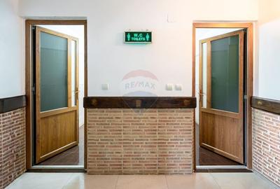 Hotel/Pensiune, de 636 mp, în Moroeni - 41
