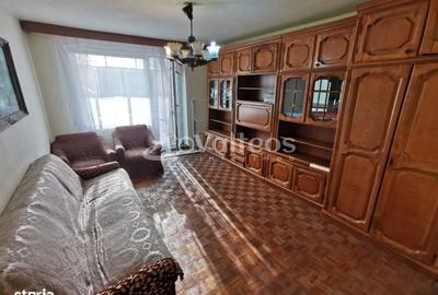 Apartament cu 4 camere decomandat în Central - 1