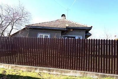 Casă cu 3 camere cu Teren 866 Mp în Ulmu - 2