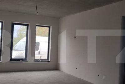 Casa semifinisata cu gard imprejmuitor in Livada de Bihor, l - 7