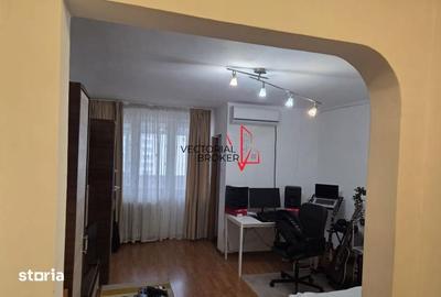 Garsonieră semidecomandată, mobilată în Vitan