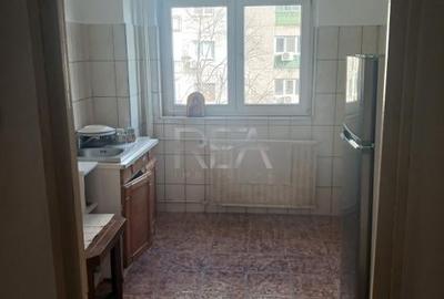 Apartament cu 3 camere semidecomandat, mobilat în Ghencea - 4