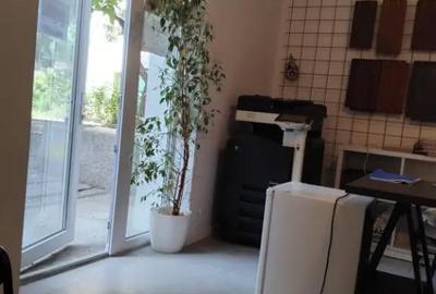 Spațiu comercial, de 26 mp, în Central - 1
