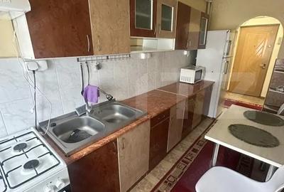 Apartament cu 2 camere decomandat în Micro 15 - 9