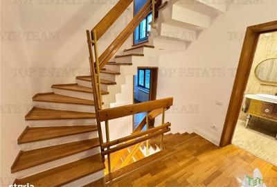 Casă cu 4 camere în Central