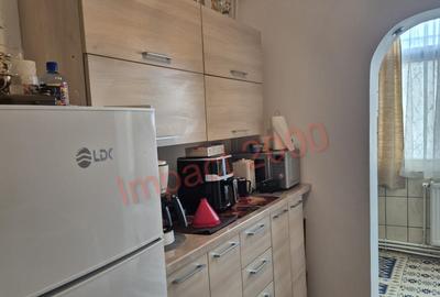 Apartament cu 2 camere în CET - 7