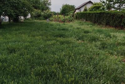 Teren Construcții intravilan de 1061 mp, în Vânători - 1