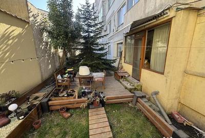 Apartament cu 2 camere semidecomandat, mobilat în Central