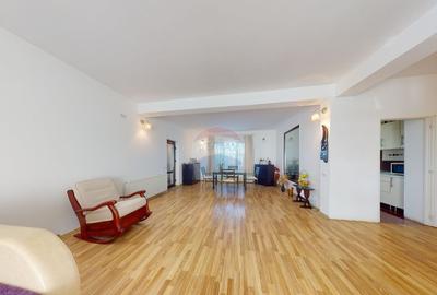 Casa individuala cu 4 camere, garaj si curte in zona de N...