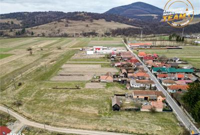 Teren de 1307 mp, în Micfalău - 5