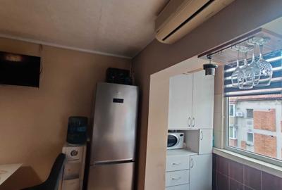 Apartament cu 3 camere semidecomandat în Exterior Vest - 2